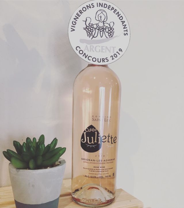 Avec le beau temps qu’ils annoncent pour ce week-end, ça sent bon le #barbecue #rosé et bonne nouvelle notre cuvée Juliette est fraîchement diplômée de la médaille d’argent des vignerons indépendants🎉 On vous attend au #domainesaintluc pour venir déguster ce fameux breuvage 😋 #grignanlesadhemar #like26 #dromeprovencale #juliette